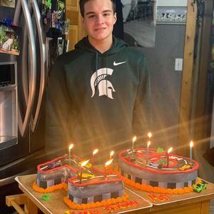 Meet your Posher, Kris